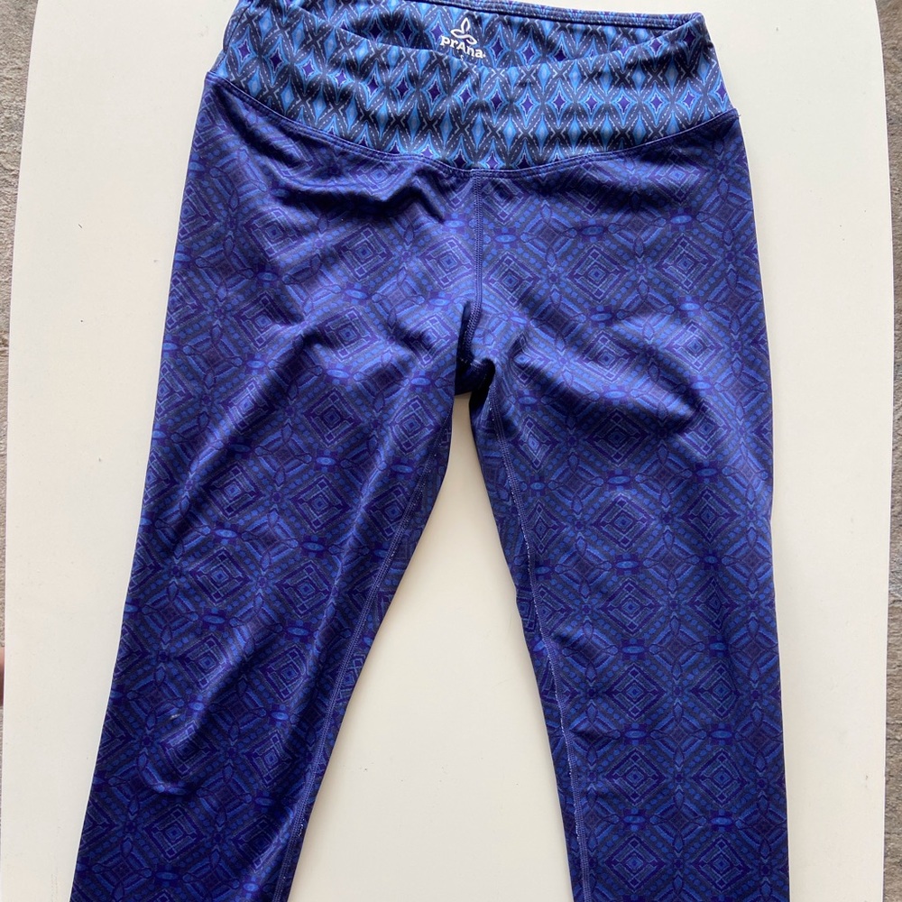 Prana 3/4 patterned leggings